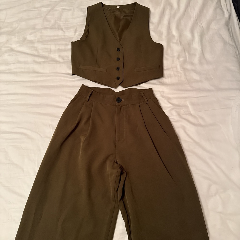 Women's Olive Green Pants & Vest Set